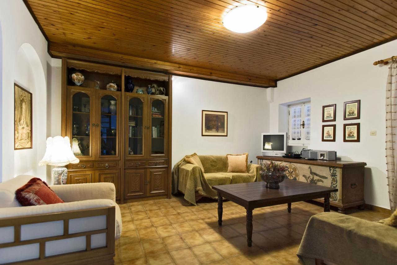 Villa Bacchus Kassiopi Corfu Exteriör bild