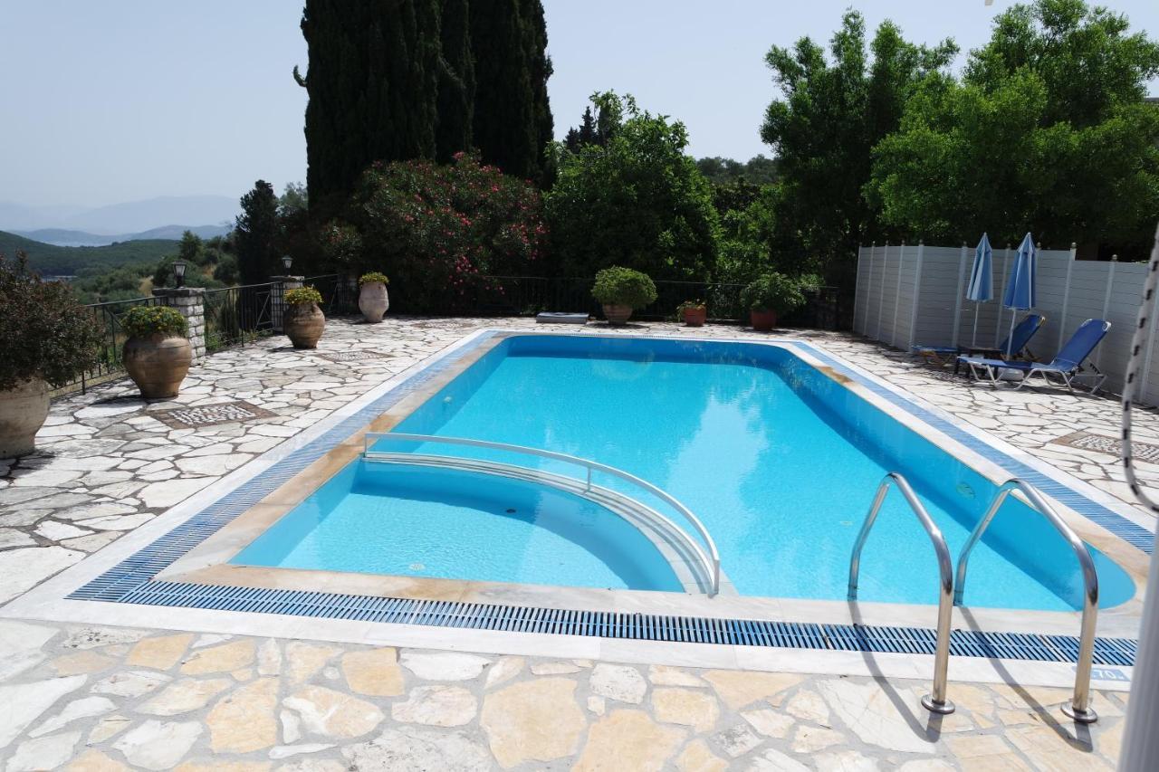 Villa Bacchus Kassiopi Corfu Exteriör bild