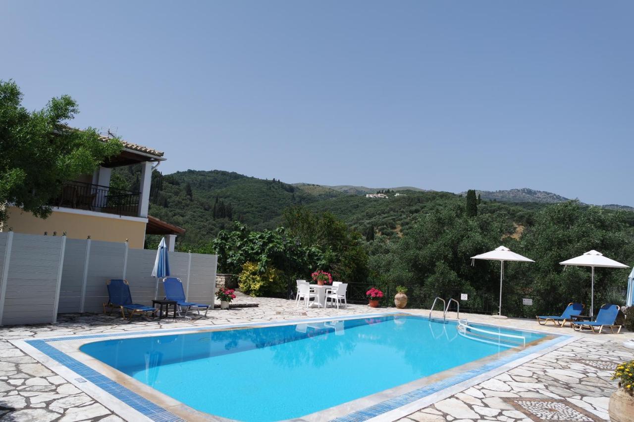 Villa Bacchus Kassiopi Corfu Exteriör bild