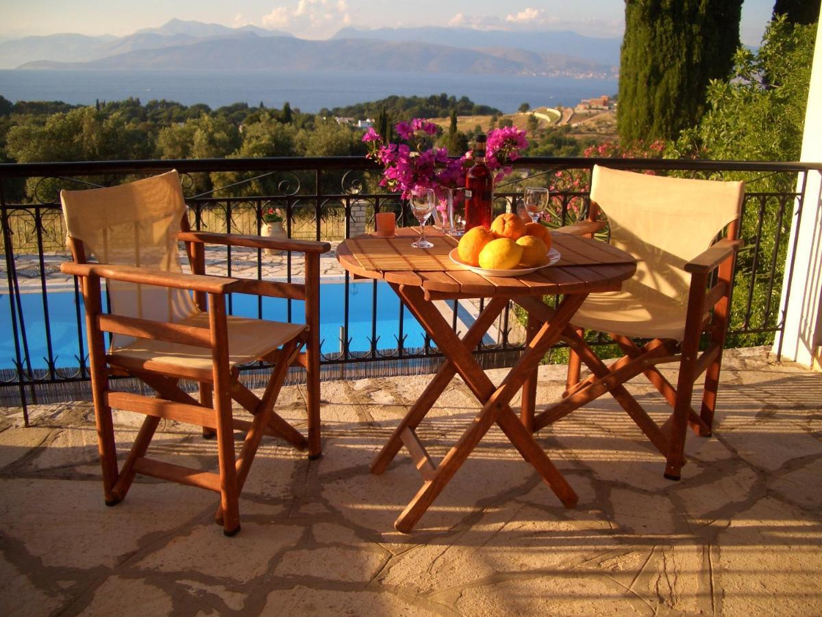 Villa Bacchus Kassiopi Corfu Exteriör bild